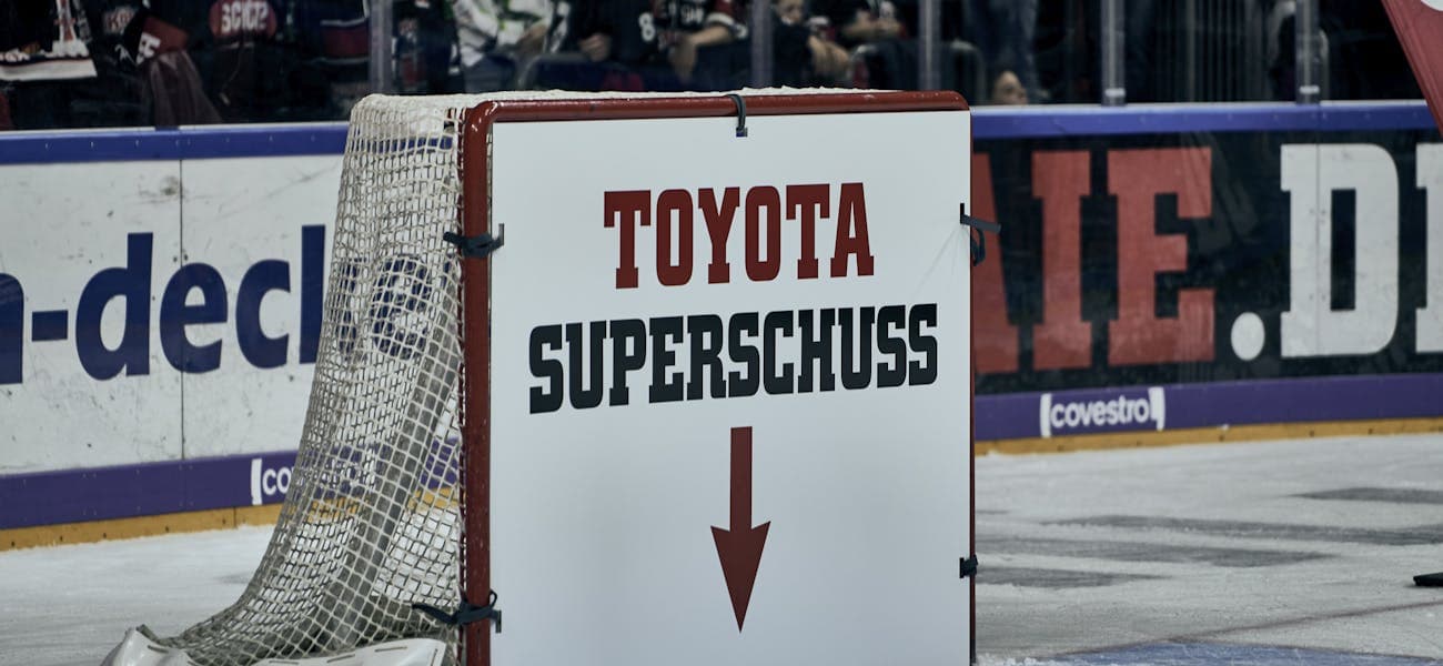Der Toyota Superschuss bei den Kölner Haie