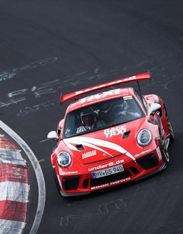 Getspeed Racetaxi bei einem Rennen auf dem Nürburgring